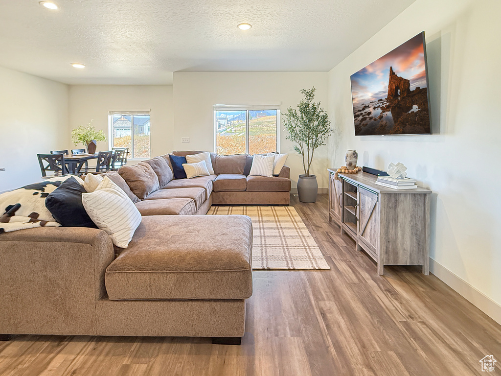 Photo 14 for MLS #2107238 at 844 W Powderwood Ln