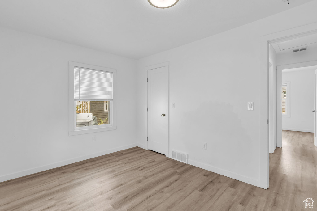 Photo 10 for MLS #2107246 at 254 36 West