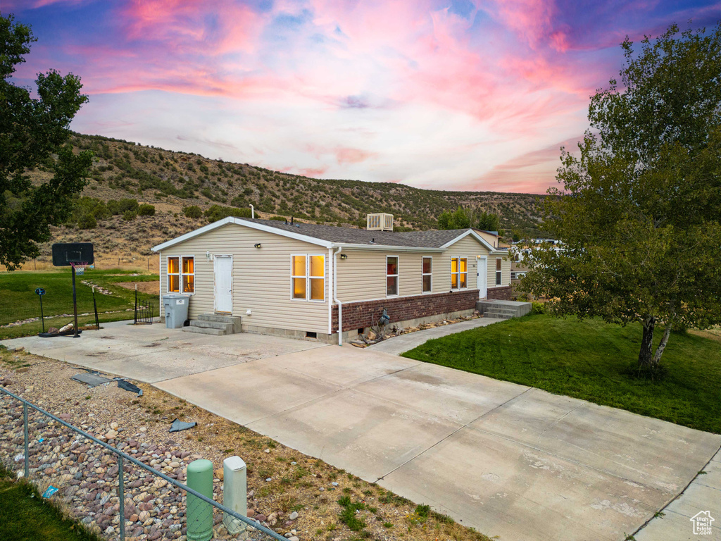 Photo 2 for MLS #2107257 at 4845 W Hillside Dr