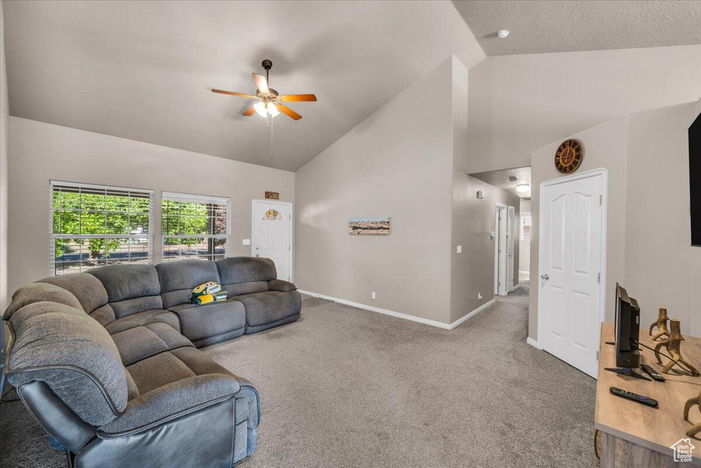Photo 3 for MLS #2107260 at 1190 N Horsemans Park Dr