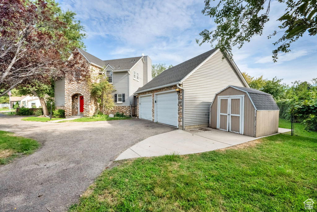 9688 S 1700 E Sandy, UT 84092