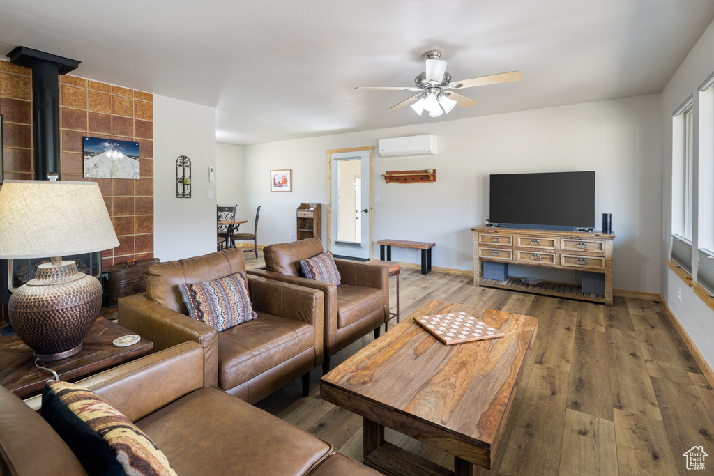 Photo 6 for MLS #2107283 at 3593 E Kerby Ln