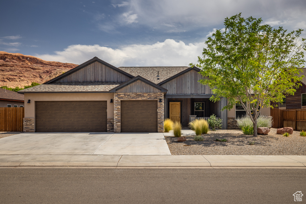 Photo 4 for MLS #2107294 at 812 N Palisade Dr
