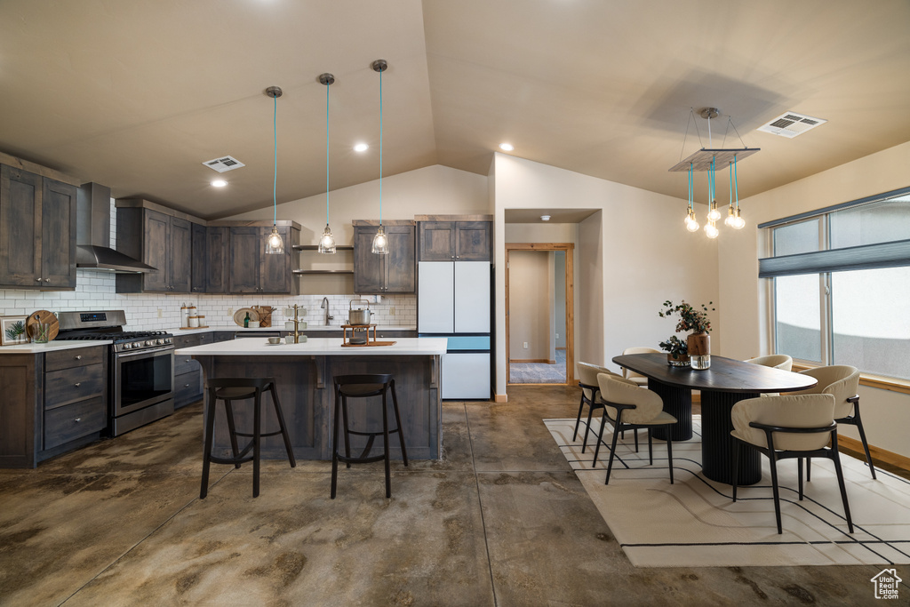 Photo 5 for MLS #2107294 at 812 N Palisade Dr