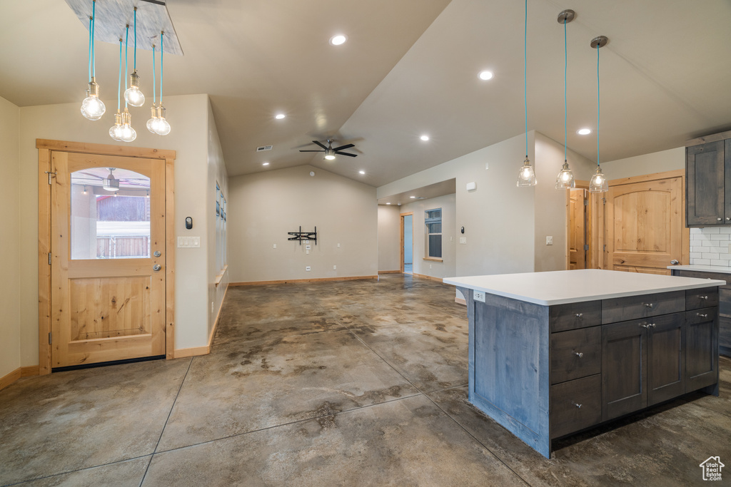 Photo 10 for MLS #2107294 at 812 N Palisade Dr