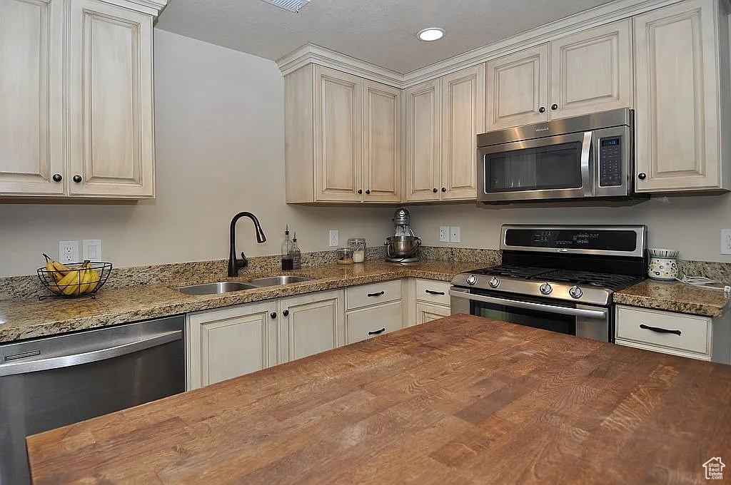 Photo 32 for MLS #2107297 at 2559 S Colt Dr