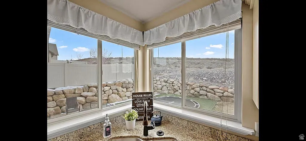 Photo 11 for MLS #2107297 at 2559 S Colt Dr