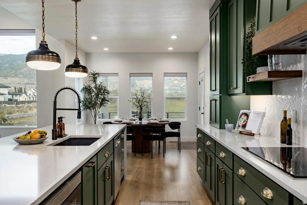 575 S 1450 W Farmington, UT 84025