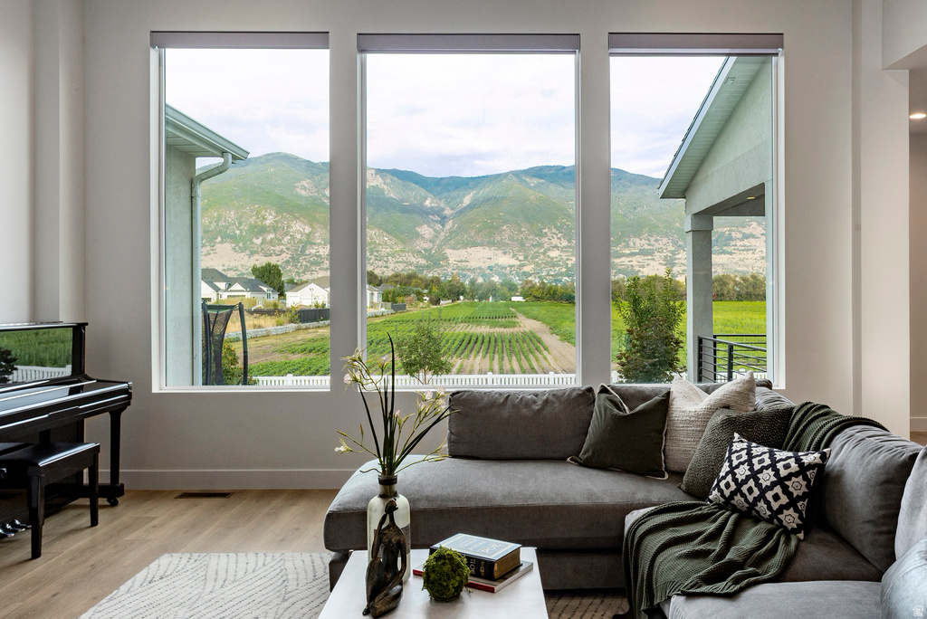 575 S 1450 W Farmington, UT 84025