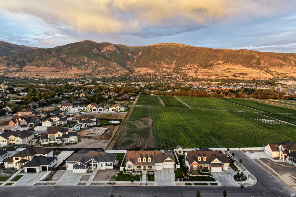 575 S 1450 W Farmington, UT 84025