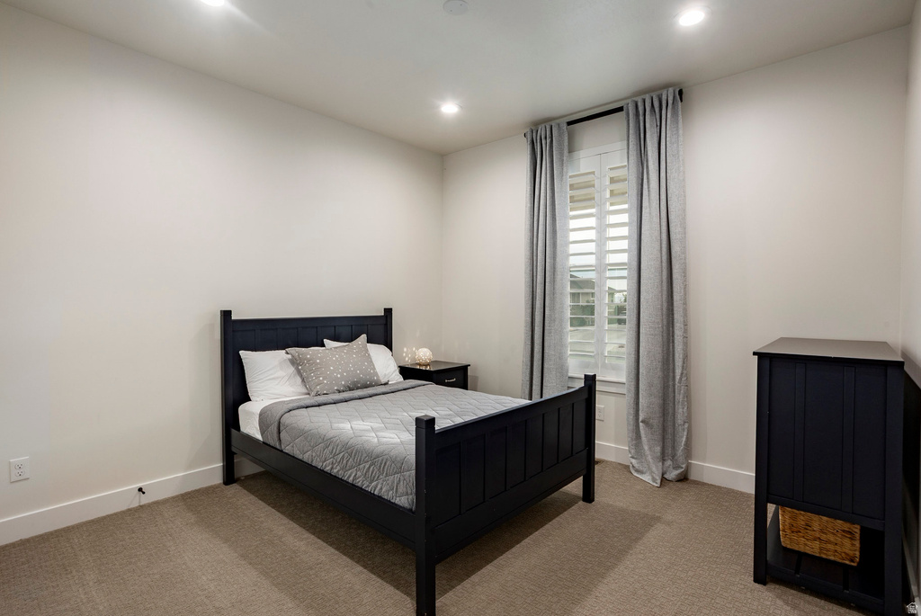 575 S 1450 W Farmington, UT 84025