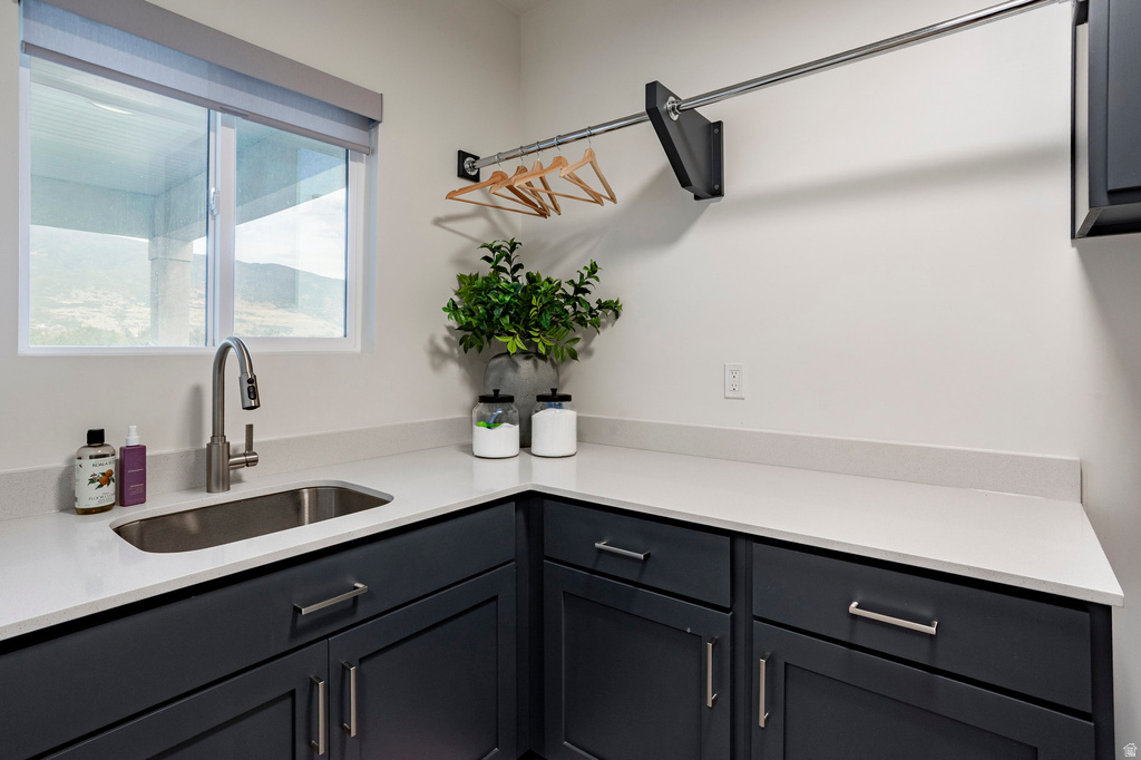 575 S 1450 W Farmington, UT 84025