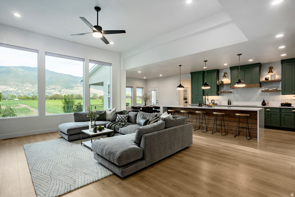 575 S 1450 W Farmington, UT 84025