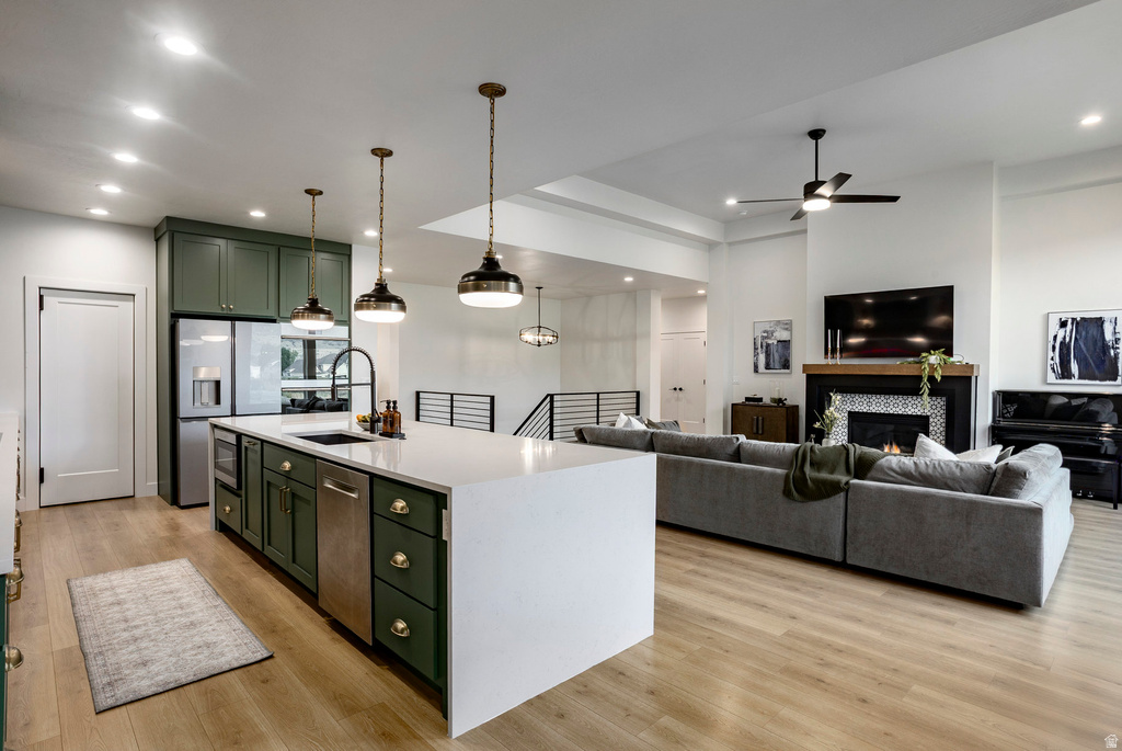 575 S 1450 W Farmington, UT 84025