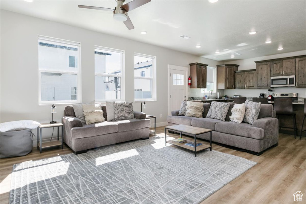 Photo 9 for MLS #2107327 at 356 W Rendezvous Way