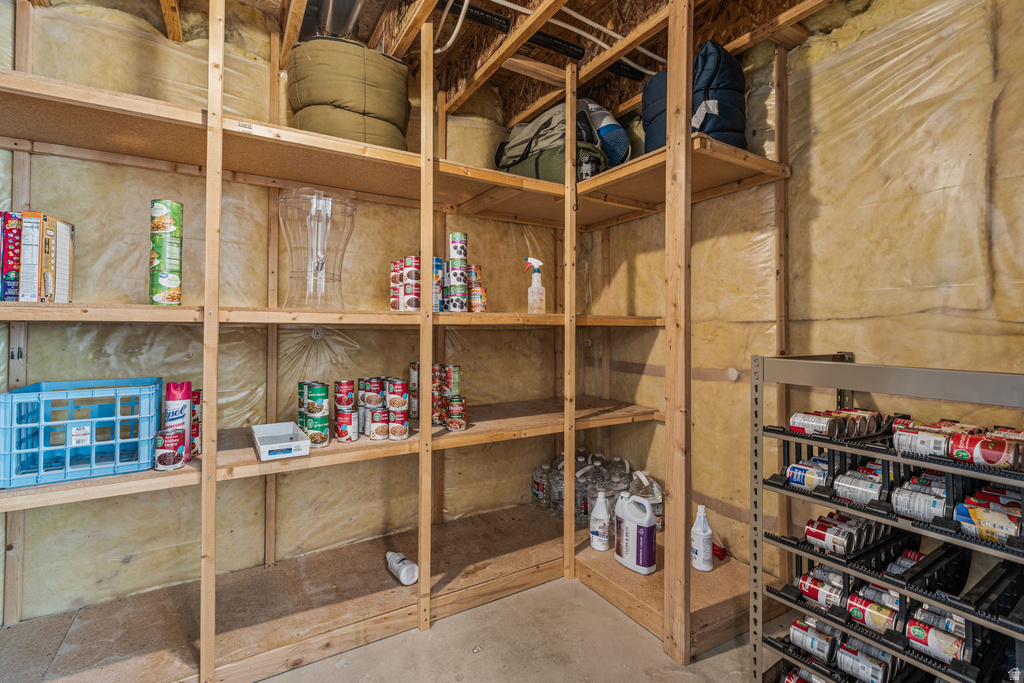 27 W SPRING CREEK PKWY Providence, UT 84332