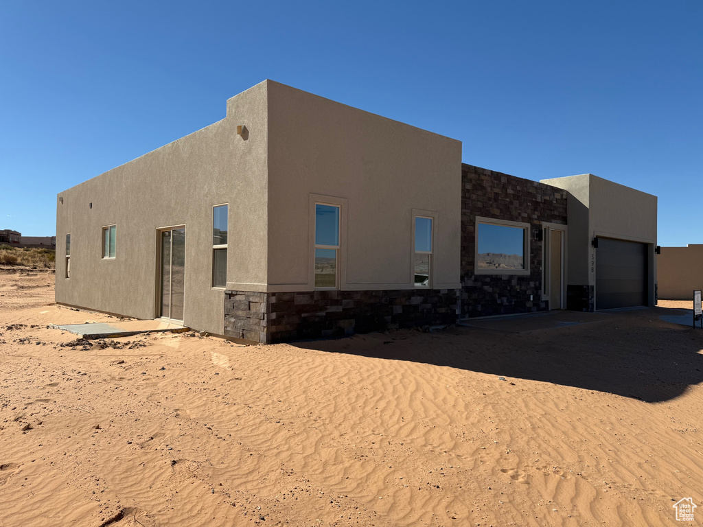 Photo 10 for MLS #2107350 at 398 Red Canyon Dr