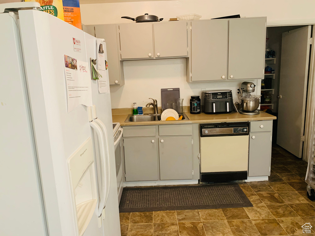 4632 S ARLINGTON PARK DR West Valley City, UT 84120