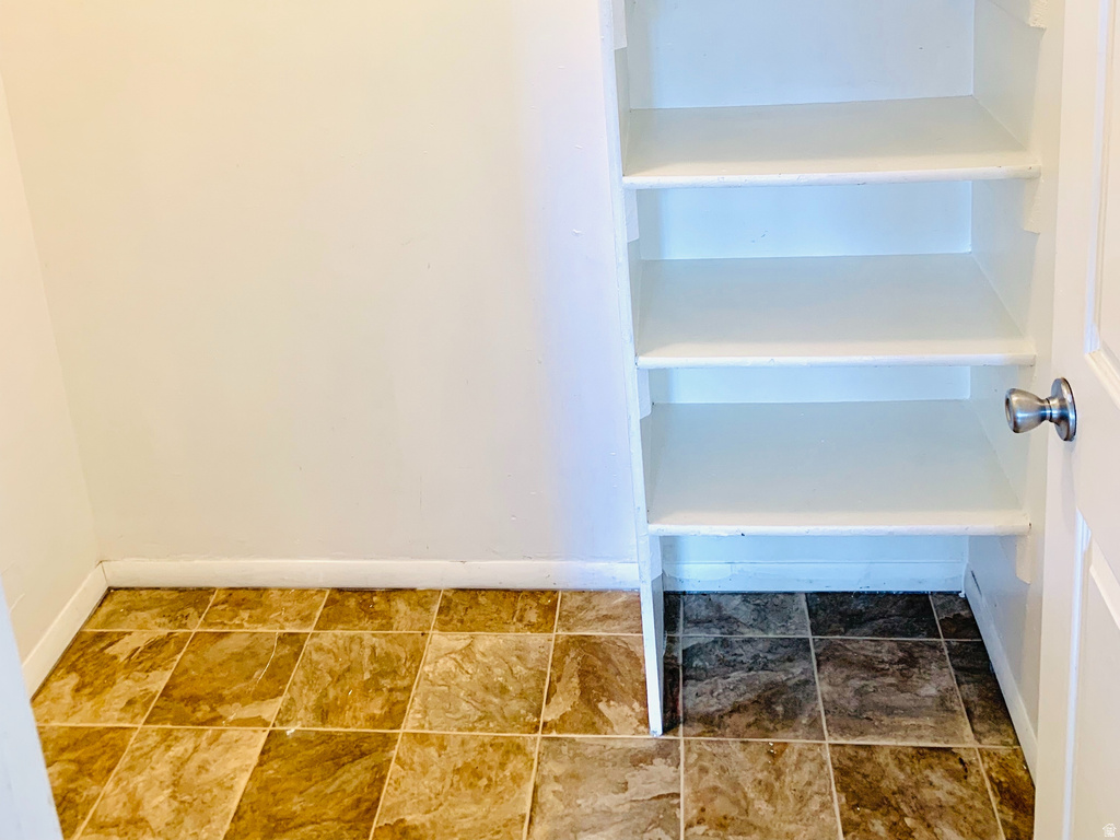 4632 S ARLINGTON PARK DR West Valley City, UT 84120