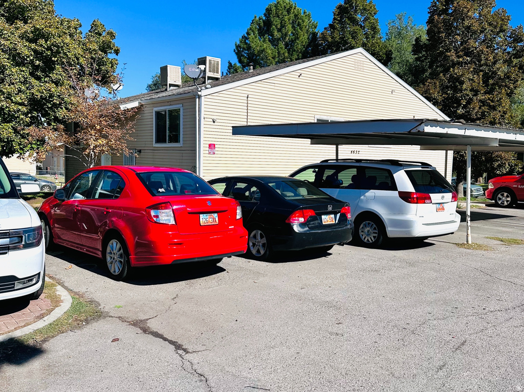 4632 S ARLINGTON PARK DR West Valley City, UT 84120