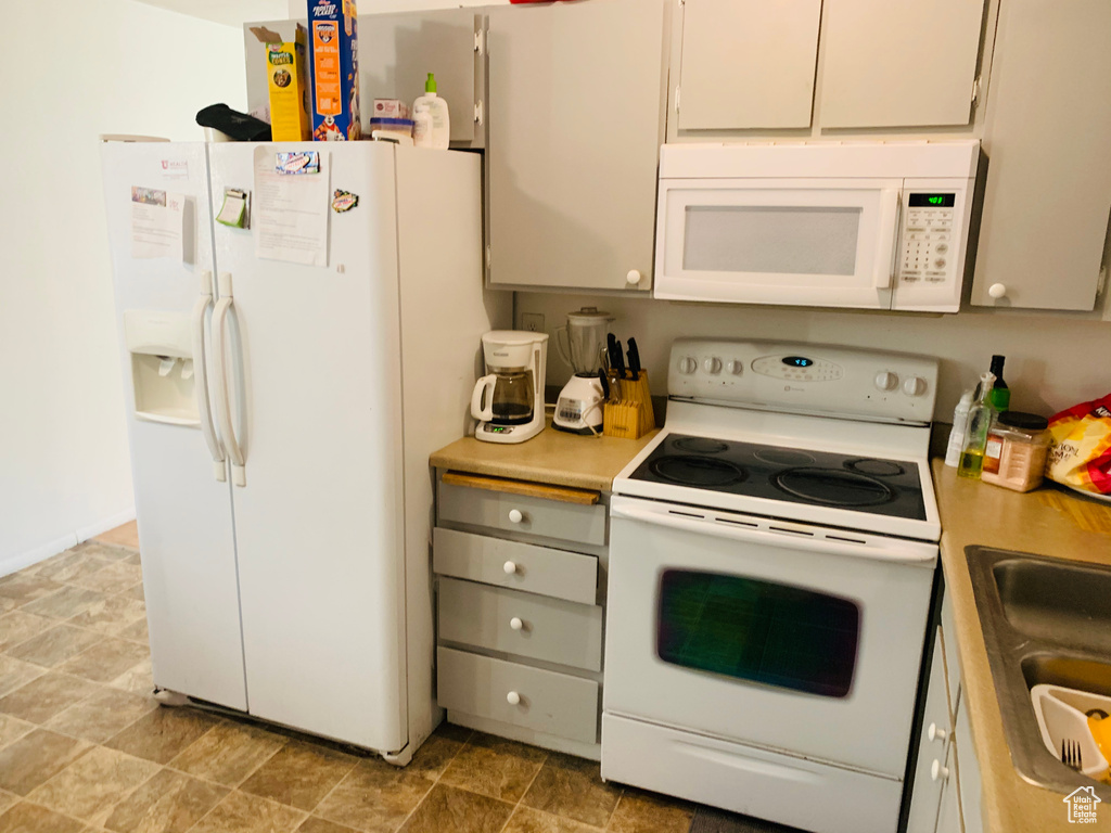 4632 S ARLINGTON PARK DR West Valley City, UT 84120