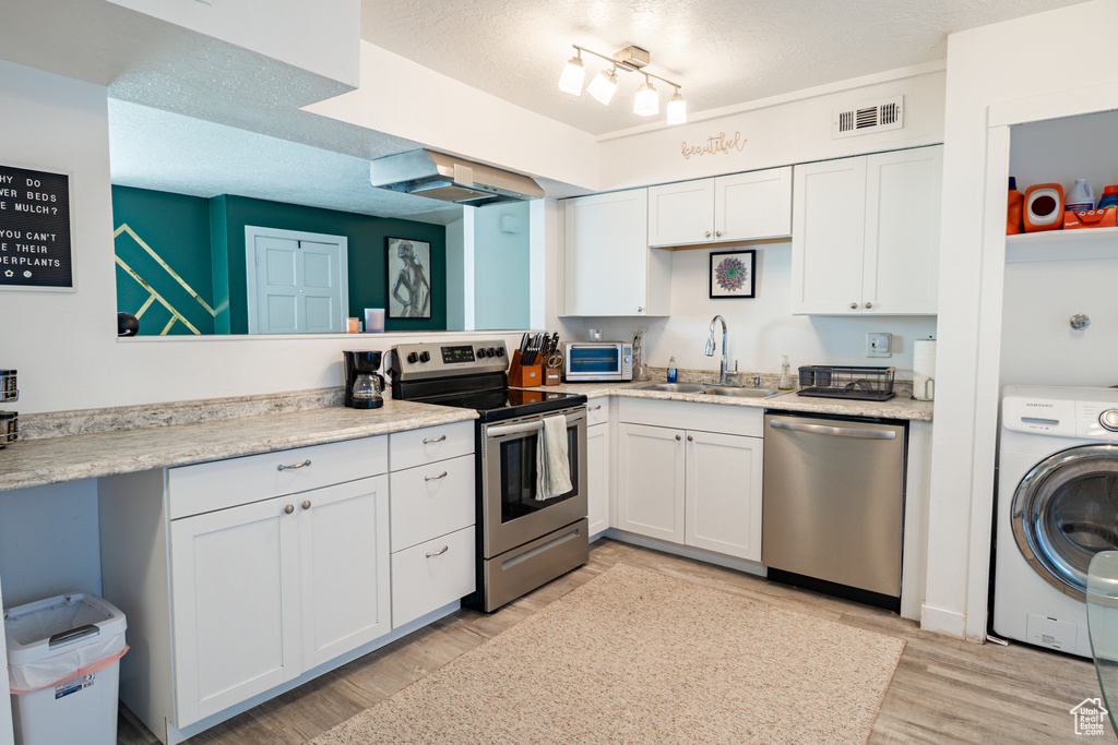 3927 S LAMPLIGTHER WAY Riverdale, UT 84405