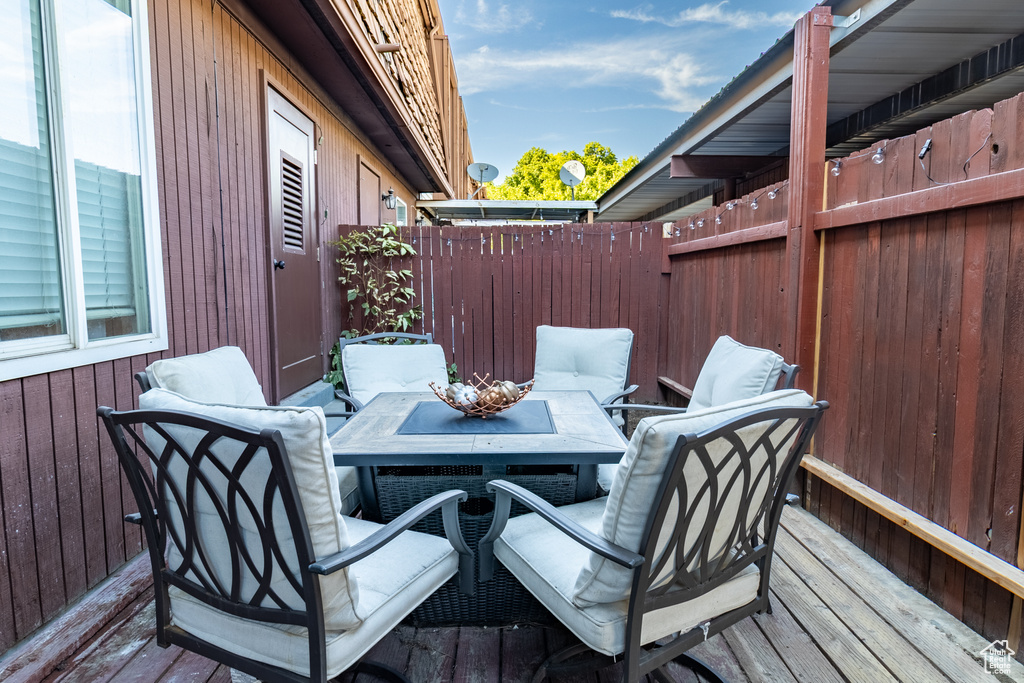 3927 S LAMPLIGTHER WAY Riverdale, UT 84405