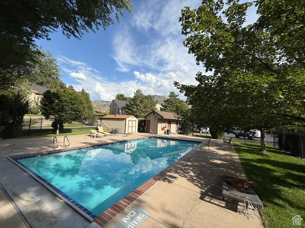 Photo 10 for MLS #2107368 at 1175 Canyon Rd #A13