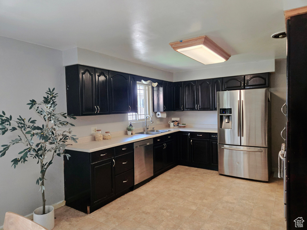 Photo 4 for MLS #2107399 at 964 40th St