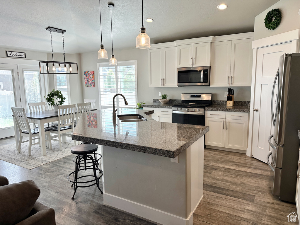 Photo 6 for MLS #2107401 at 278 E Briarwood Ln