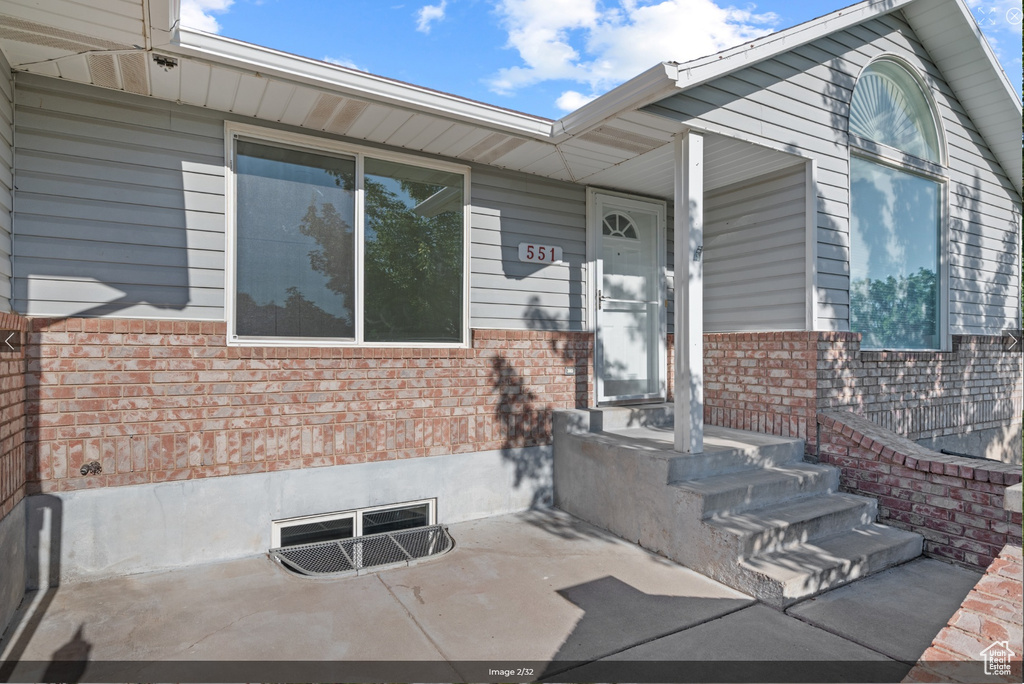 Photo 2 for MLS #2107432 at 551 S 1750 East