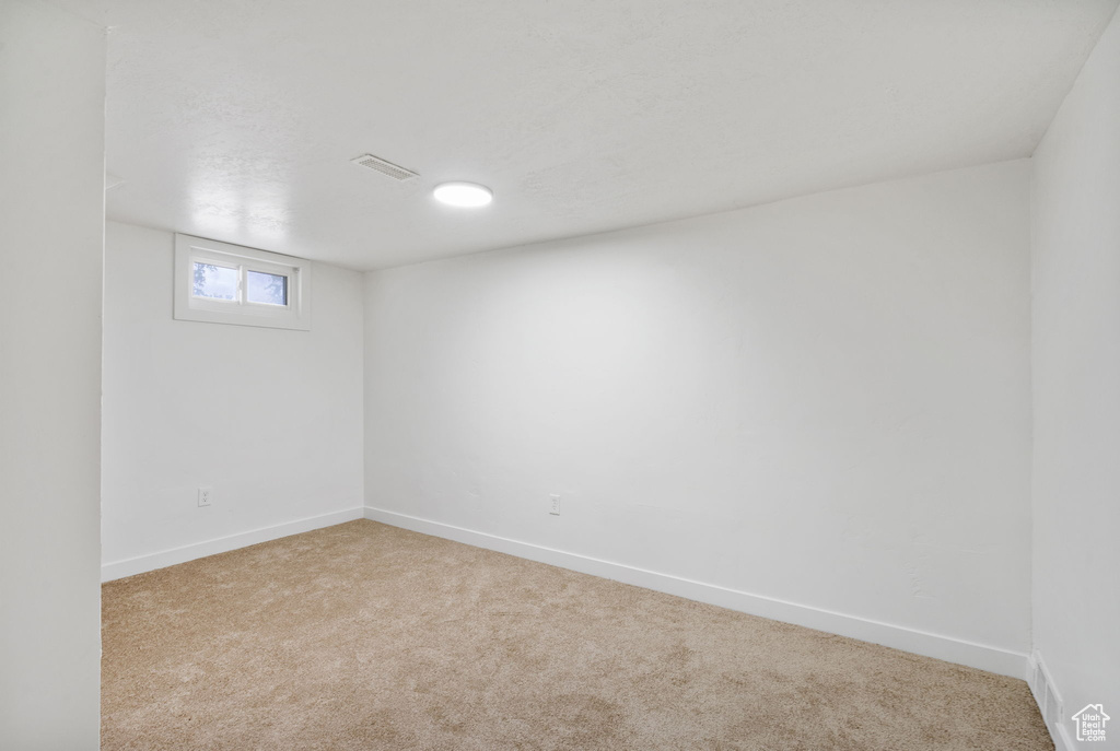 7744 S CHAPEL ST Midvale, UT 84047