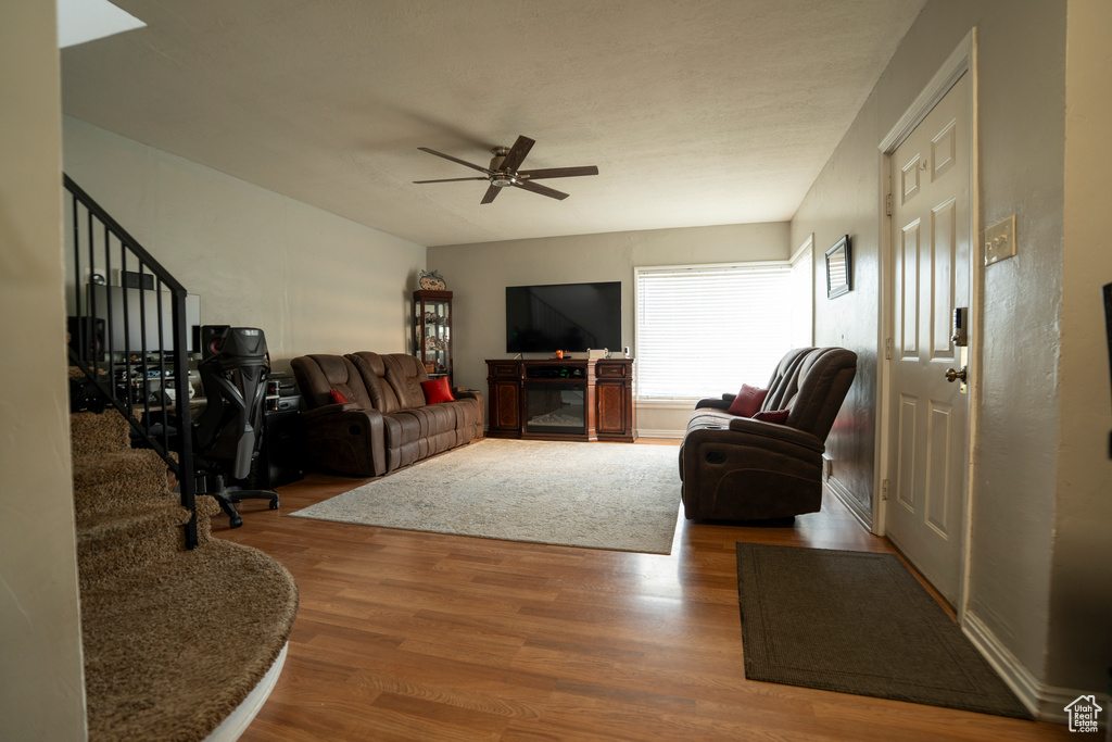 Photo 11 for MLS #2107458 at 1161 E 29th