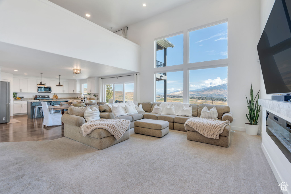 Photo 5 for MLS #2107466 at 1052 N Highpass Dr