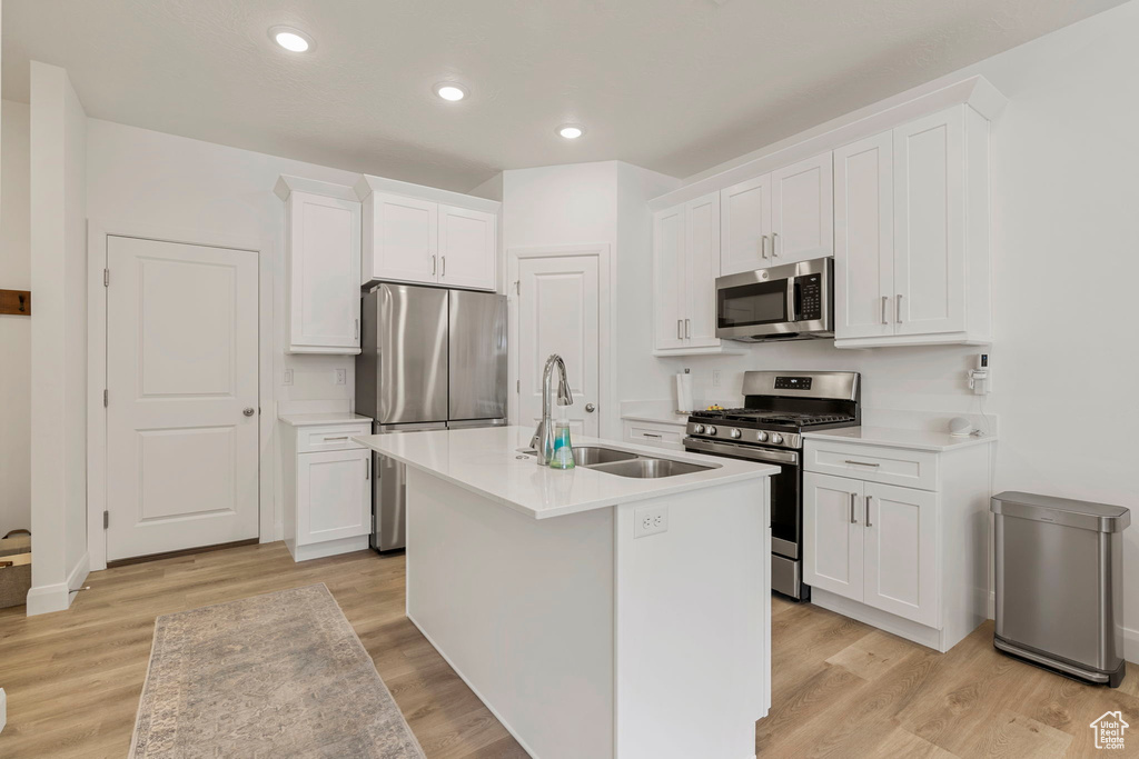 Photo 8 for MLS #2107467 at 546 W Carnelian Pkwy