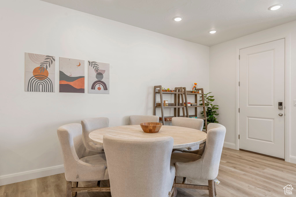 Photo 7 for MLS #2107467 at 546 W Carnelian Pkwy