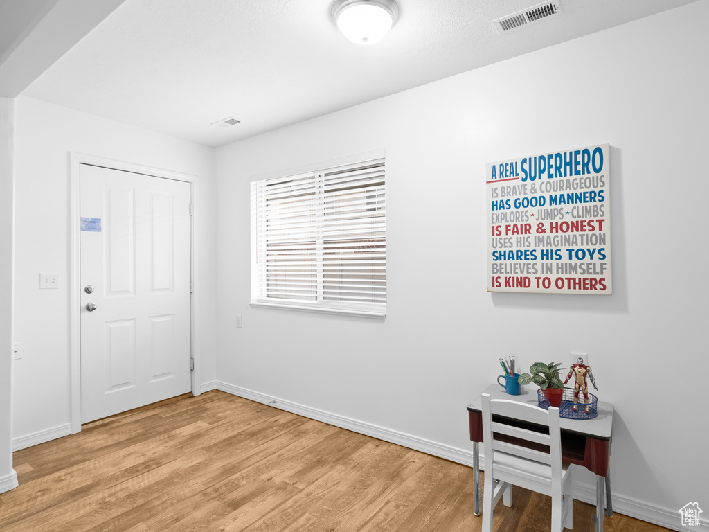 Photo 21 for MLS #2107468 at 234 W Leah Cir