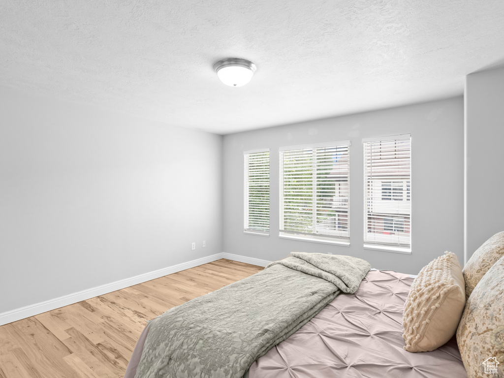 Photo 11 for MLS #2107468 at 234 W Leah Cir