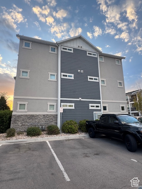 103 W SEASONS DR Vineyard, UT 84058