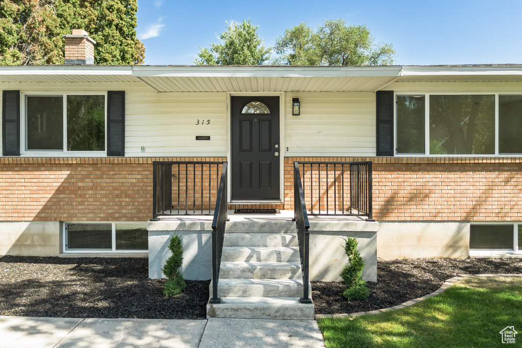 315 JACKSON ST American Falls, ID 83211