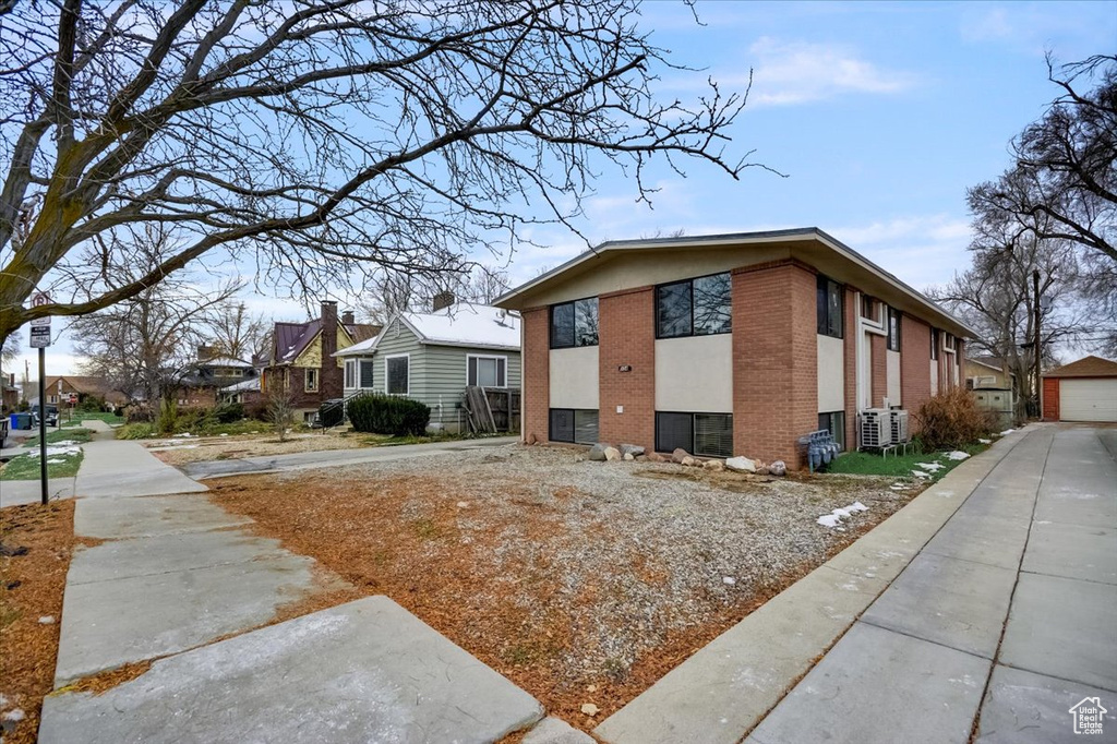 Photo 13 for MLS #2107511 at 554 S Douglas St