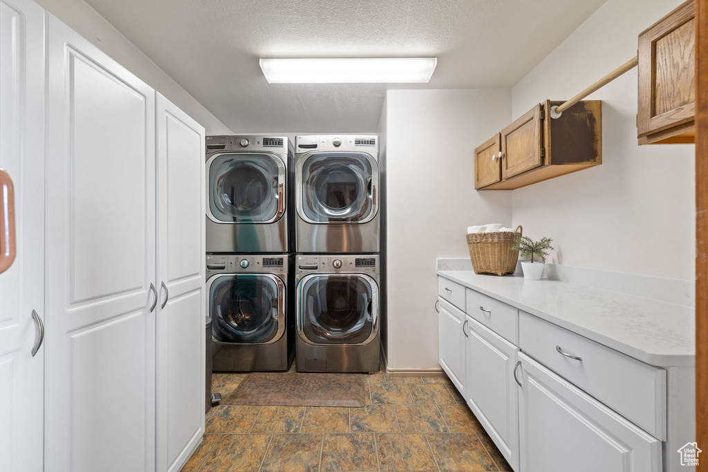 14390 S SHAGGY MOUNTAIN RD Herriman, UT 84096