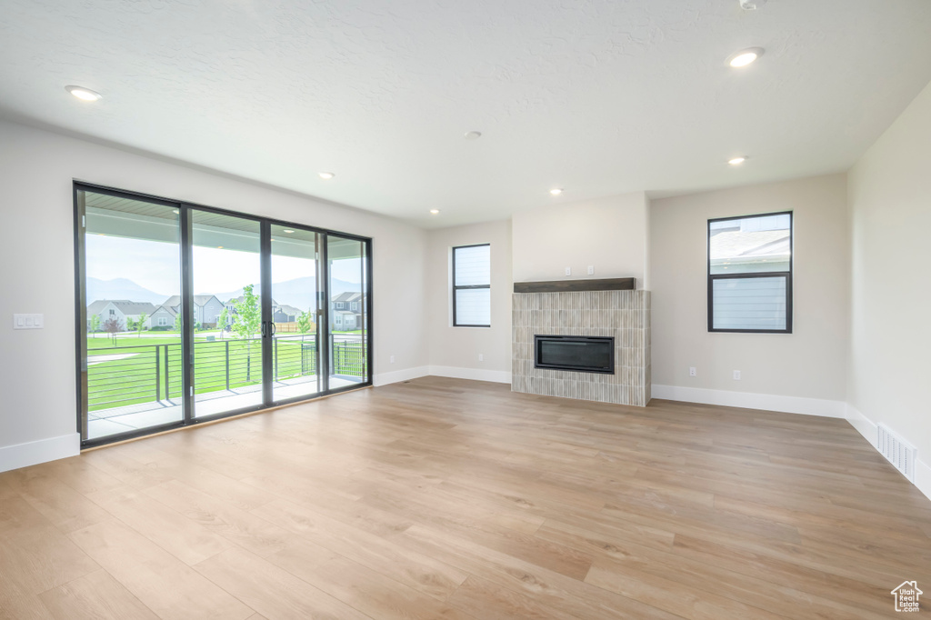 Photo 5 for MLS #2107532 at 2742 E Hayloft Ln #211