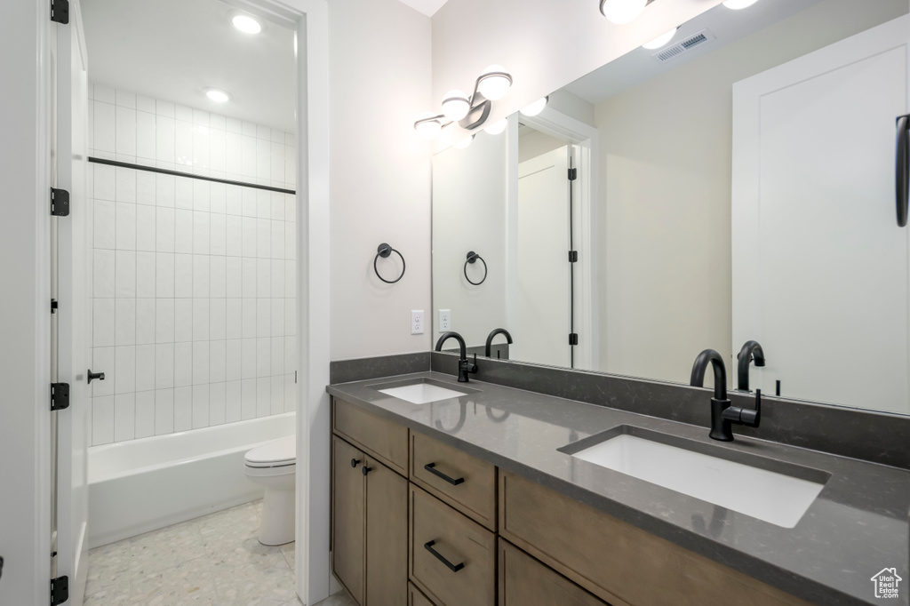 Photo 19 for MLS #2107532 at 2742 E Hayloft Ln #211