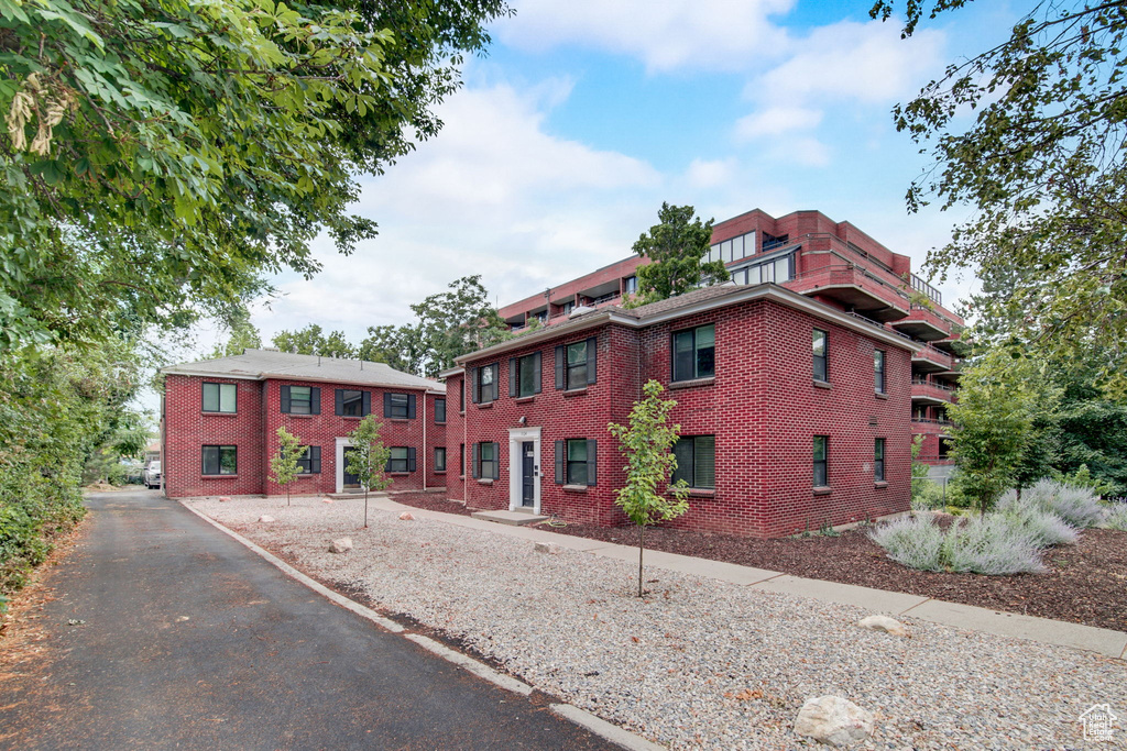 1124 E 100 S Salt Lake City, UT 84102