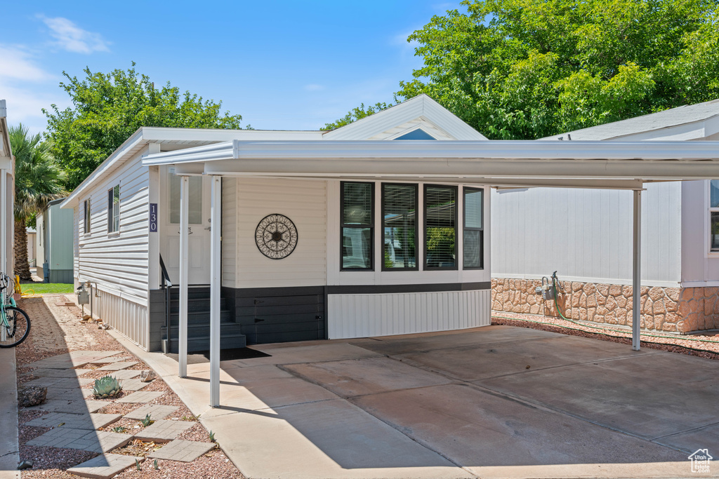 Photo 3 for MLS #2107584 at 1160 E Telegraph St #130