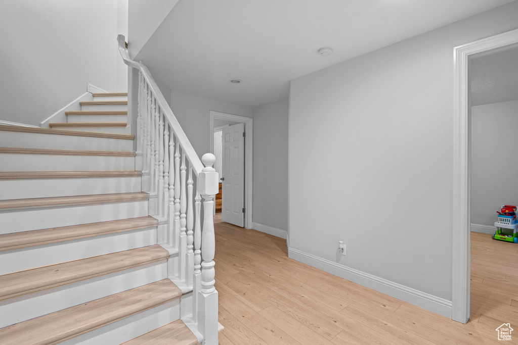858 N CAMILLE CIRCLE Centerville, UT 84014