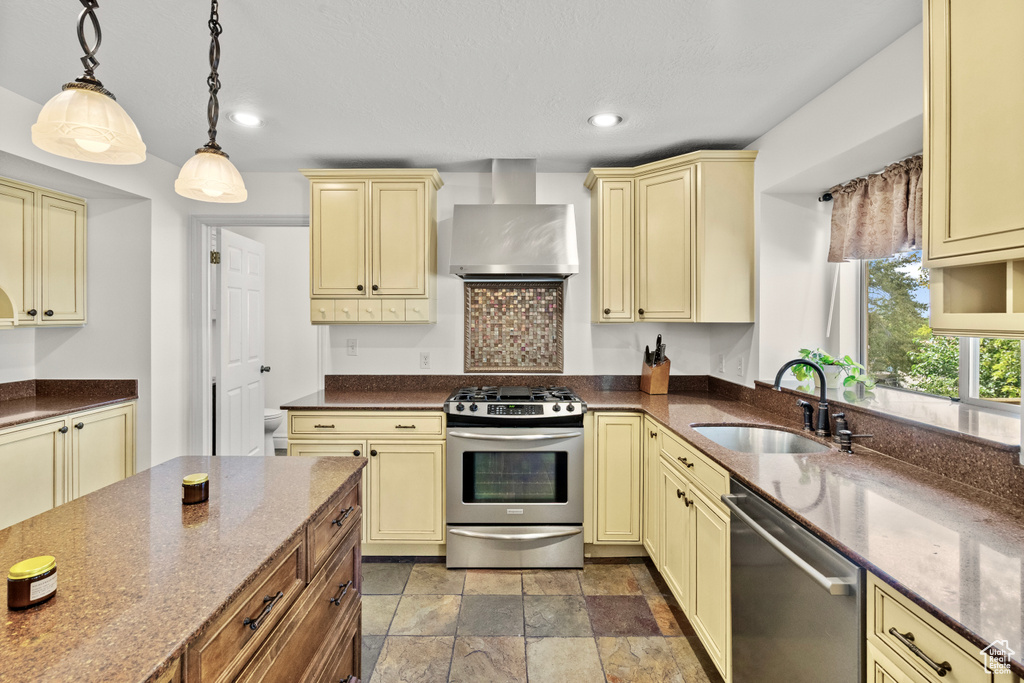 1199 E TIGER EYE DR Sandy, UT 84094