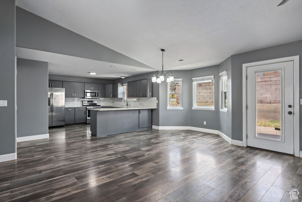 Photo 9 for MLS #2107601 at 615 N 220 West
