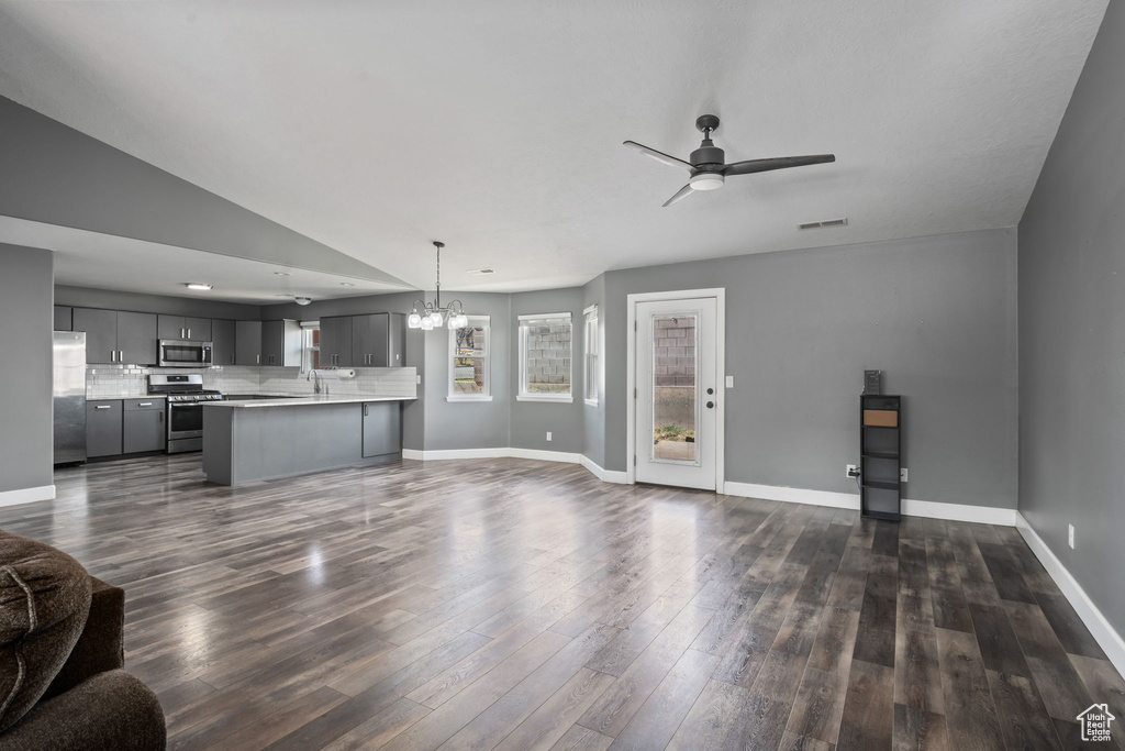 Photo 7 for MLS #2107601 at 615 N 220 West
